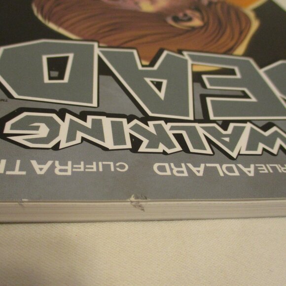 Walking Dead TPB Volume 6 Gray Black White Graphic Zombie Fighting Comic Book - Picture 11 of 14